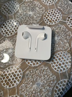 Brand New IPhone Headphones