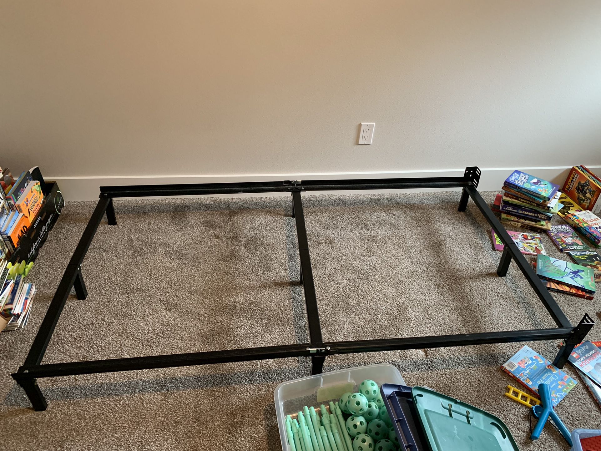 Foldable Twin Bed Frame for Sale in Snohomish, WA - OfferUp