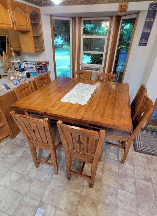 Gathering Table / Dining Table