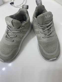 Adidas Toddler Sz 8 