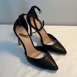 Sophisticated 6.5 Black Heels $10