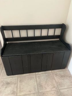 Farmhouse storage bench
