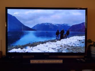 Samsung TV with remote HDMI 1, 2 3