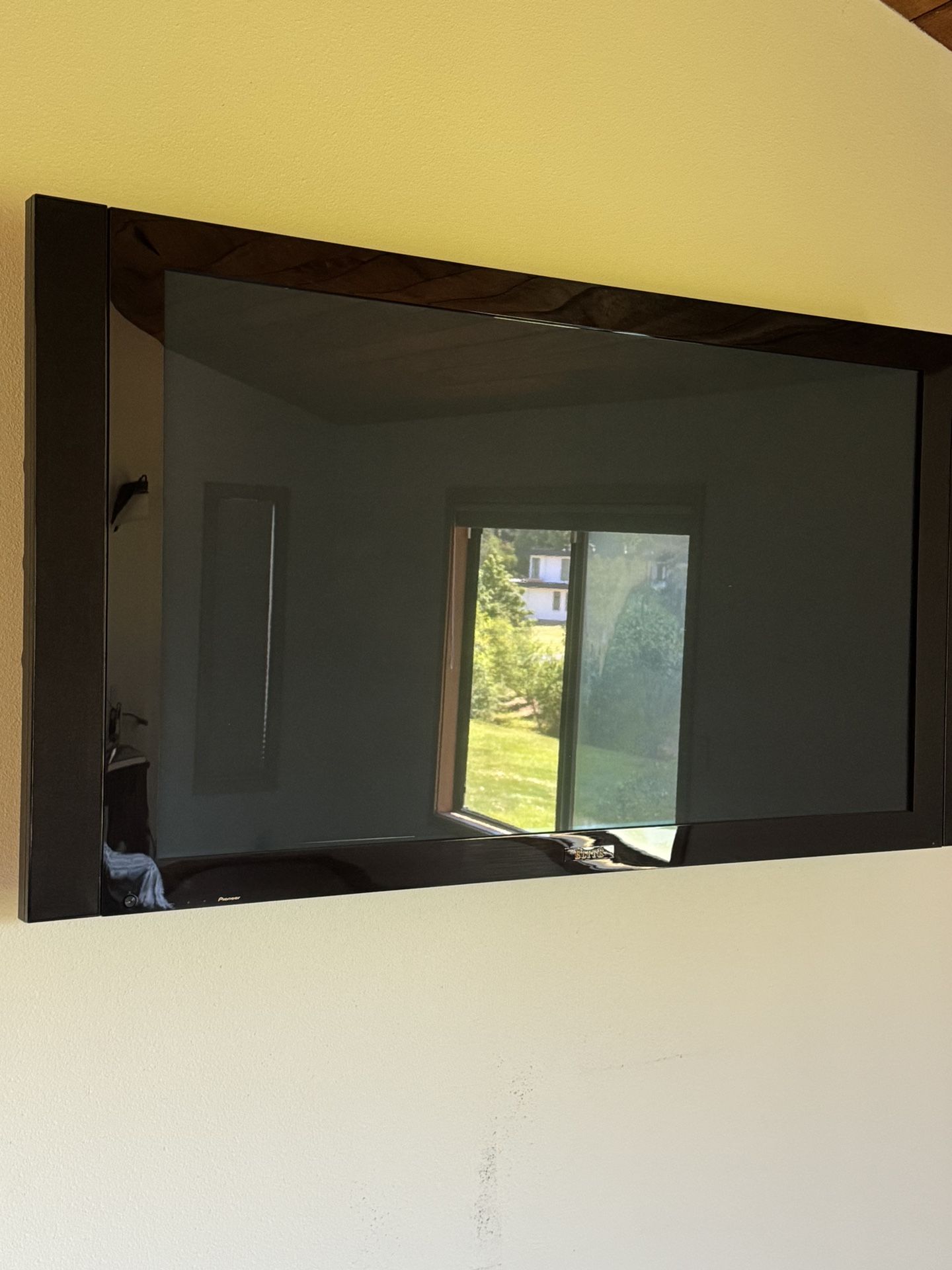 Pioneer Elite Plasma TV Screen