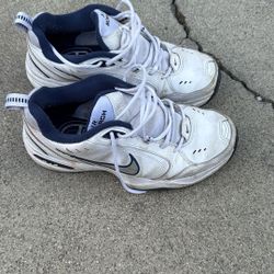 Air Monarch Nike Size 9