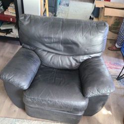 Wide Seat Recliner And Ottoman 