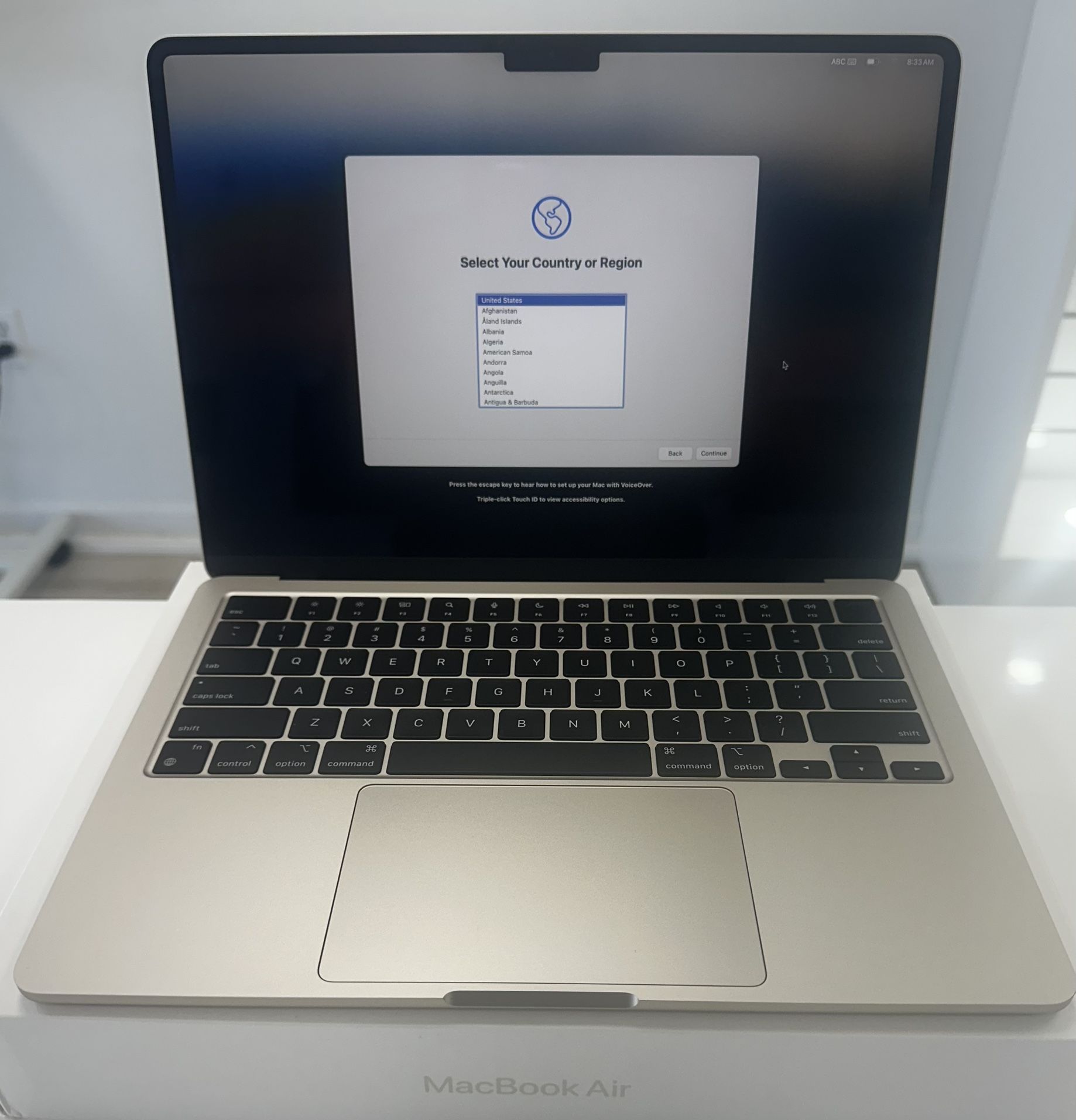 Apple MacBook Air 2022 – Excellent Condition
