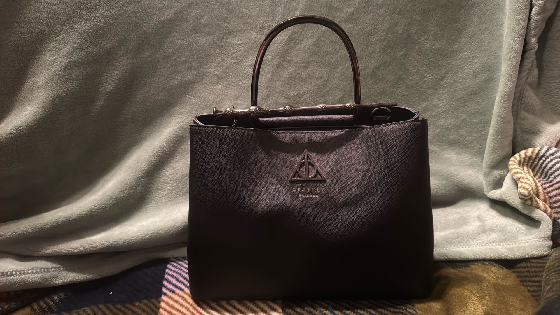 Lounge Fly Purse