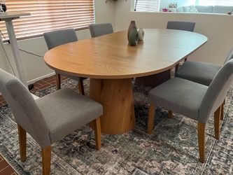 Dining Table - 3 leaf adjustable (Pop Maison)