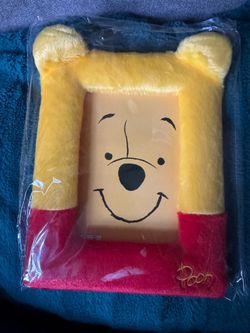 Winnie the Pooh plush 2026 picture frame ( missing the photo plastic protective sheet