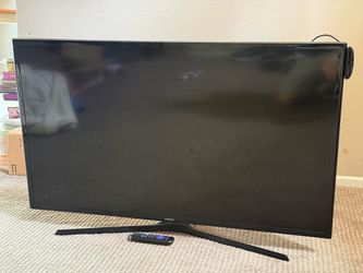 Samsung 43-inch, 1080p Full HD Smart LED-LCD TV with Roku