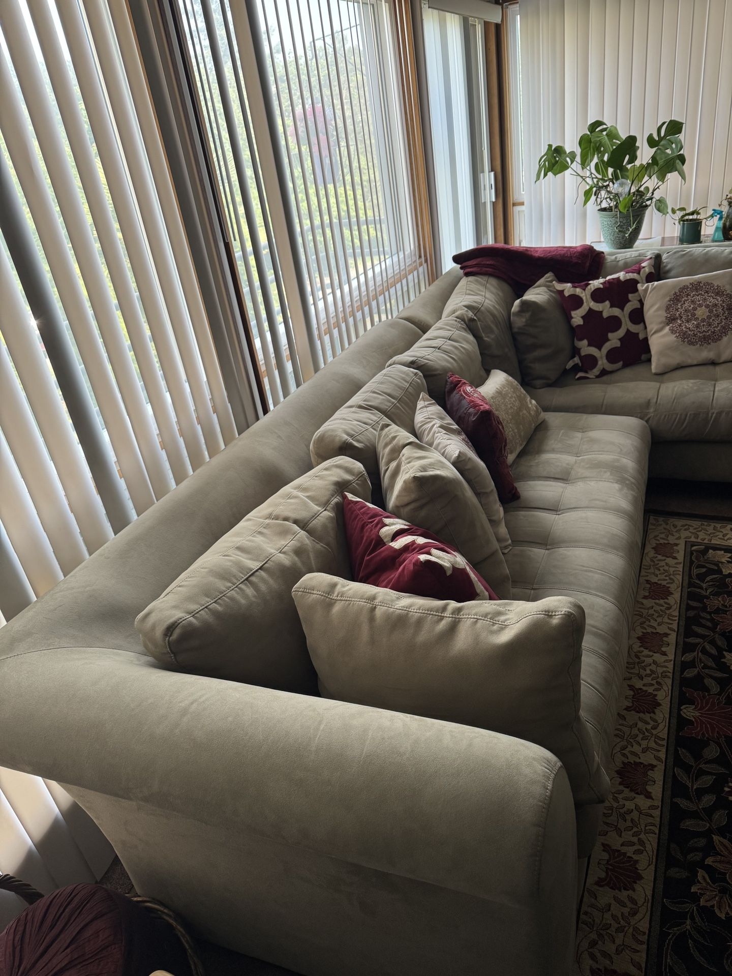 Couch set