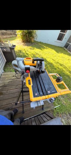 Dewalt wet tile saw with stand