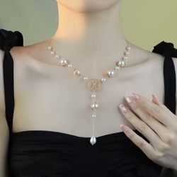 18K Gold AU750 Freshwater Pearl Necklace