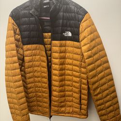 North Face Jacket(L) 