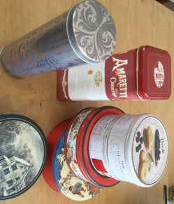 Assorted tins .25 each