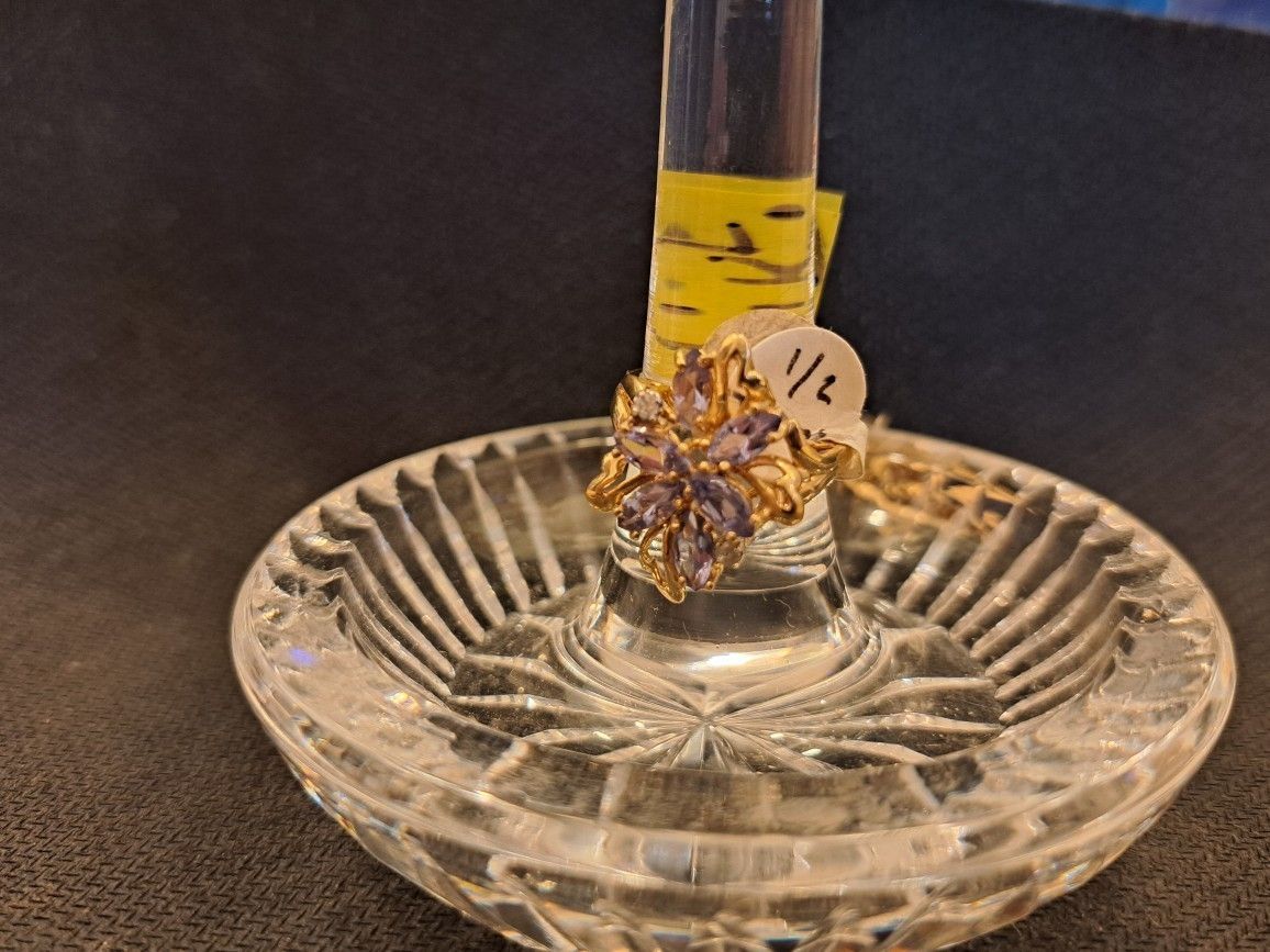 14 KARAT GOLD RING HAS APRAISEL TAG ON IT