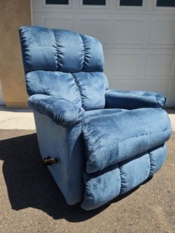 LAZY BOY ROCKER RECLINER CHAIR