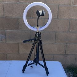 Ring light tripod with remote