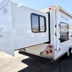 2010 JAYCO JAY FEATHER EXP TRAVEL TRAILER 23FT W/SLIDEOUT