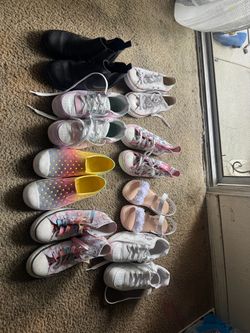 Zapatos y tenis de niña
