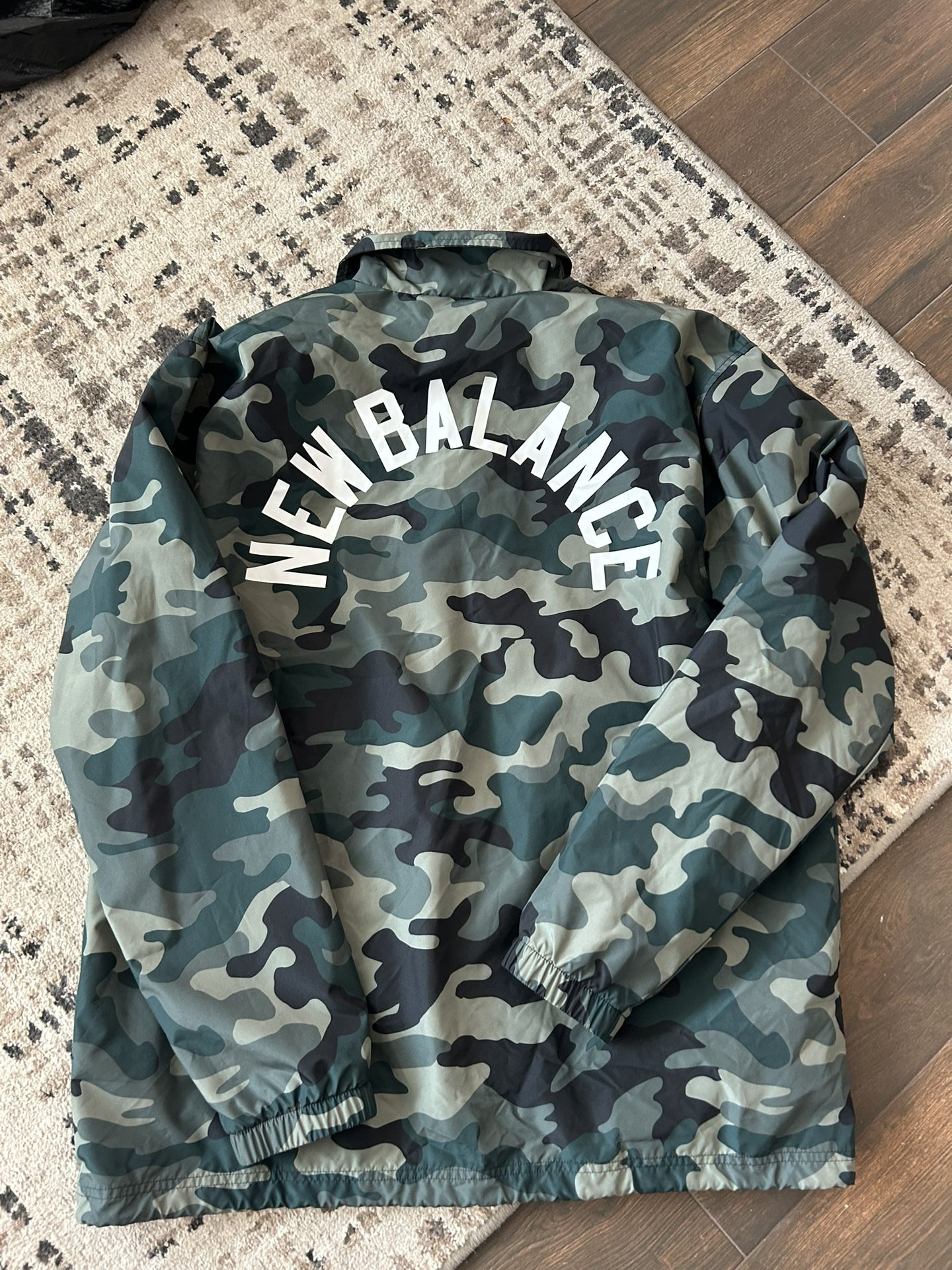 Men’s New Balance Lightweight Windbreaker