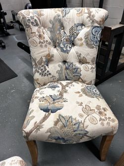 4 Upholstered dining chairs