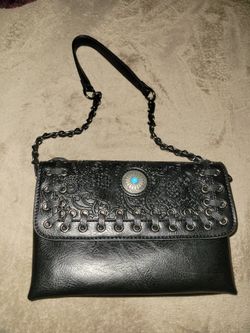 NEW BLACK PURSE FOR SALE!