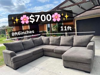 🌸$700 Bonito Barato y Bueno Beautiful Big 2 Piece sectional with reversible chase layrest 🌸  used but in Good conditions, ✨ soft & Comfortable🌸& la