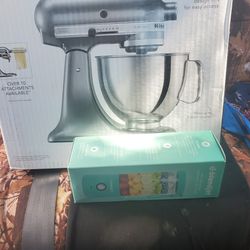 Brand new artesian Kitchen aid food mixer limited edition brand new in the box with a smoothie blender