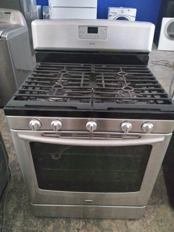 MAYTAG GAS STOVE ( 5 BURNERS) for Sale in Victorville, CA OfferUp