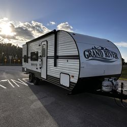 2022 Grand River Travel trailer