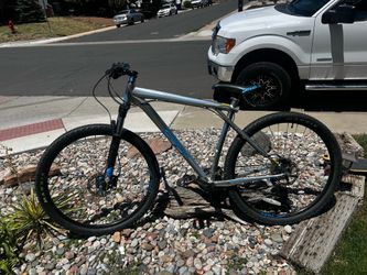 Pure V Mountain bike
