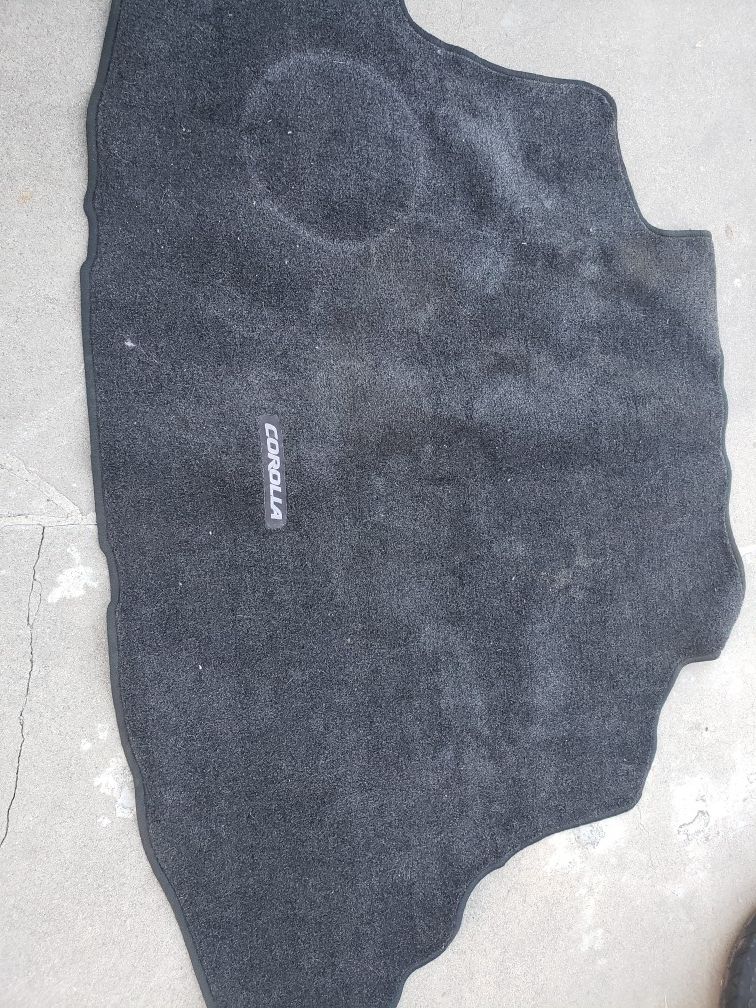 Toyota corolla trunk mat