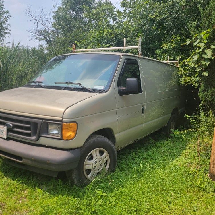 2004 Ford Van Extended 328k Miles Runs Like A Champ