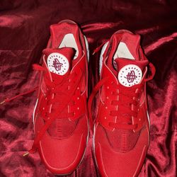 OG Red  Nike Huaraches Men’s 11