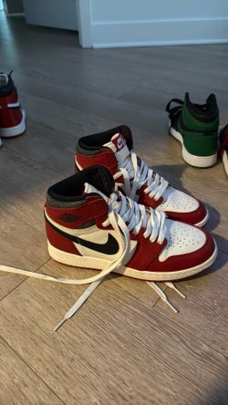 Air Jordan 1 Retro High OG GS 'Chicago Lost & Found' Size 4.5Y