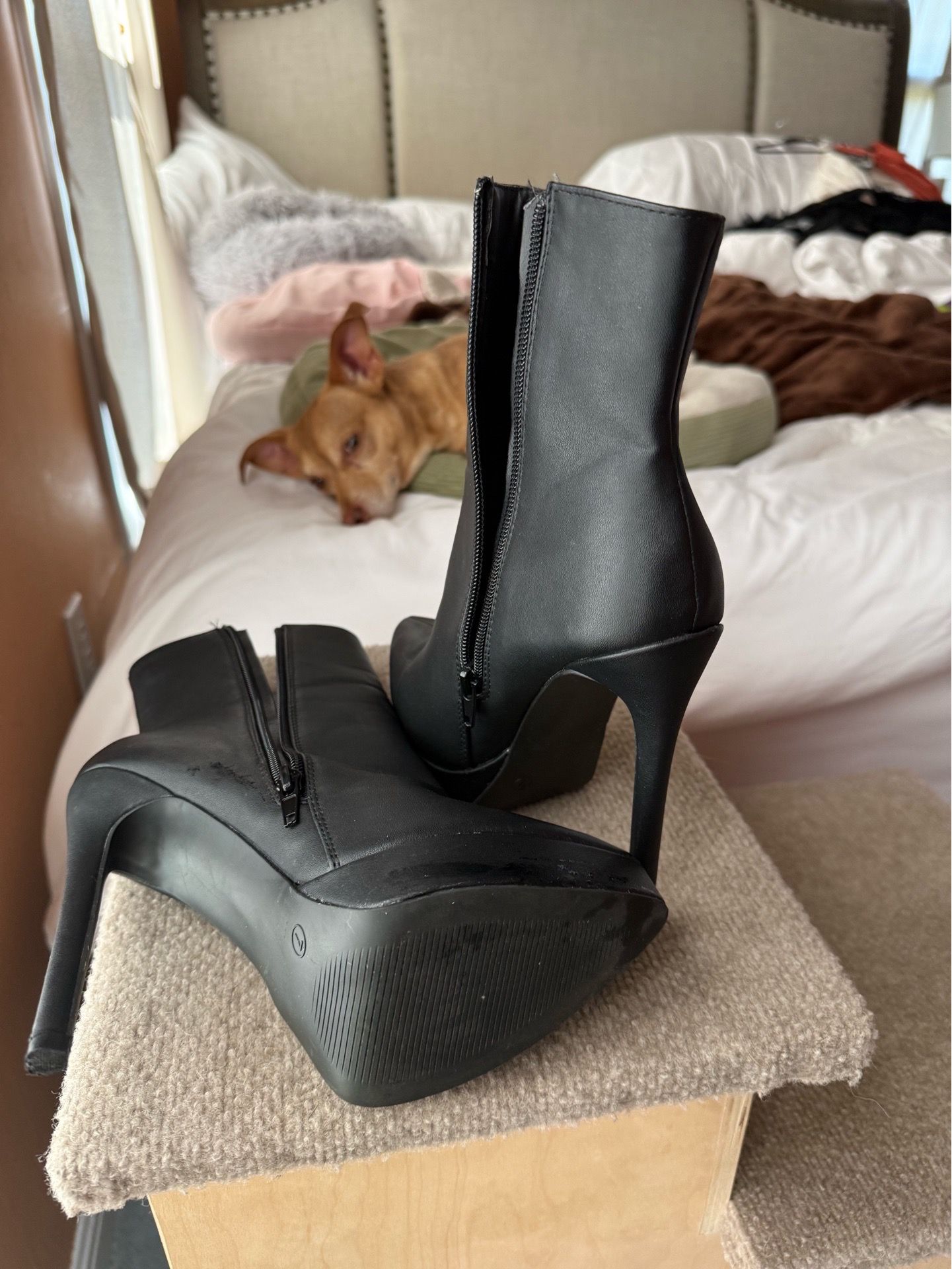 Black boots 7