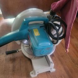 Makita LS1030 10" Compound Mitor Saw