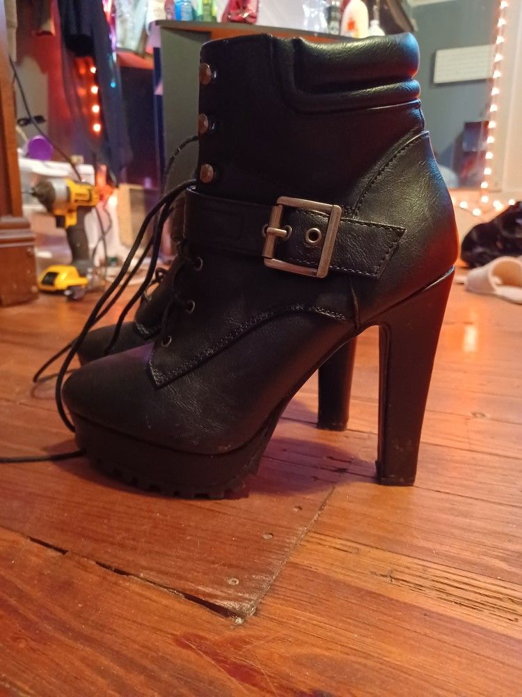Woman's Booties/heels