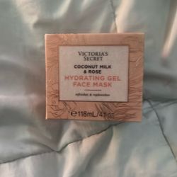 Victoria’s Secret Coconut milk and rose hydrating gel face mask