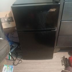 Arctic King 3.2 Cu ft Two Door Mini Fridge 