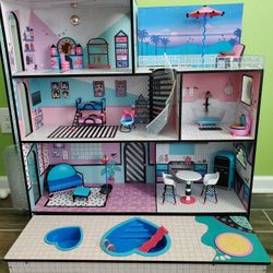 Like New Lol Doll House