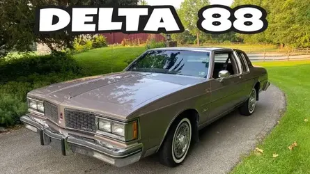 Oldsmobile Delta royale , Buick Regal Delco digital AM FM RADIO. EXC condition . Cutlass supreme.