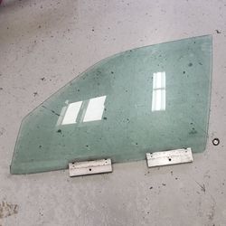 BMW E36 SEDAN DRIVER DOOR GLASS WINDOW