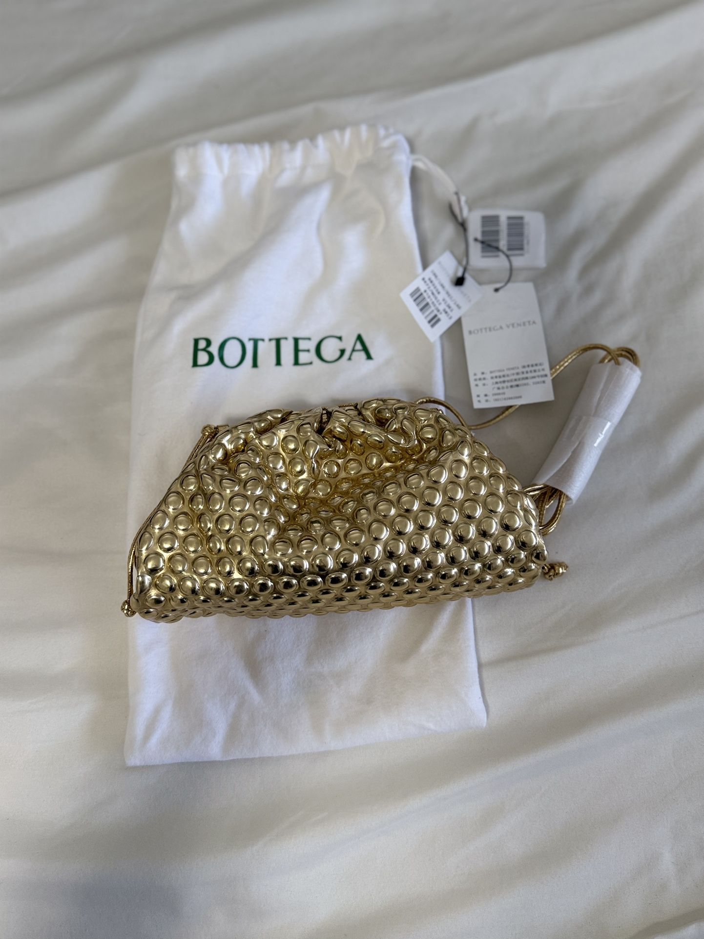 Authentic NEW Bottega Veneta Gold The Pouch Bubble Wrap Textured Leather Mini