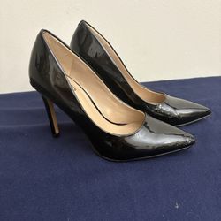 Black Patent Leather Pumps 6M
