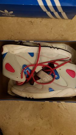 Adidas Roundhouse Size 6.5