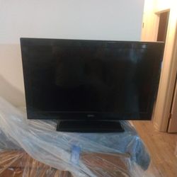 Seiki 32 Inch TV 