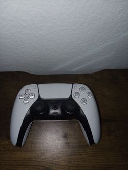 PS5 controller